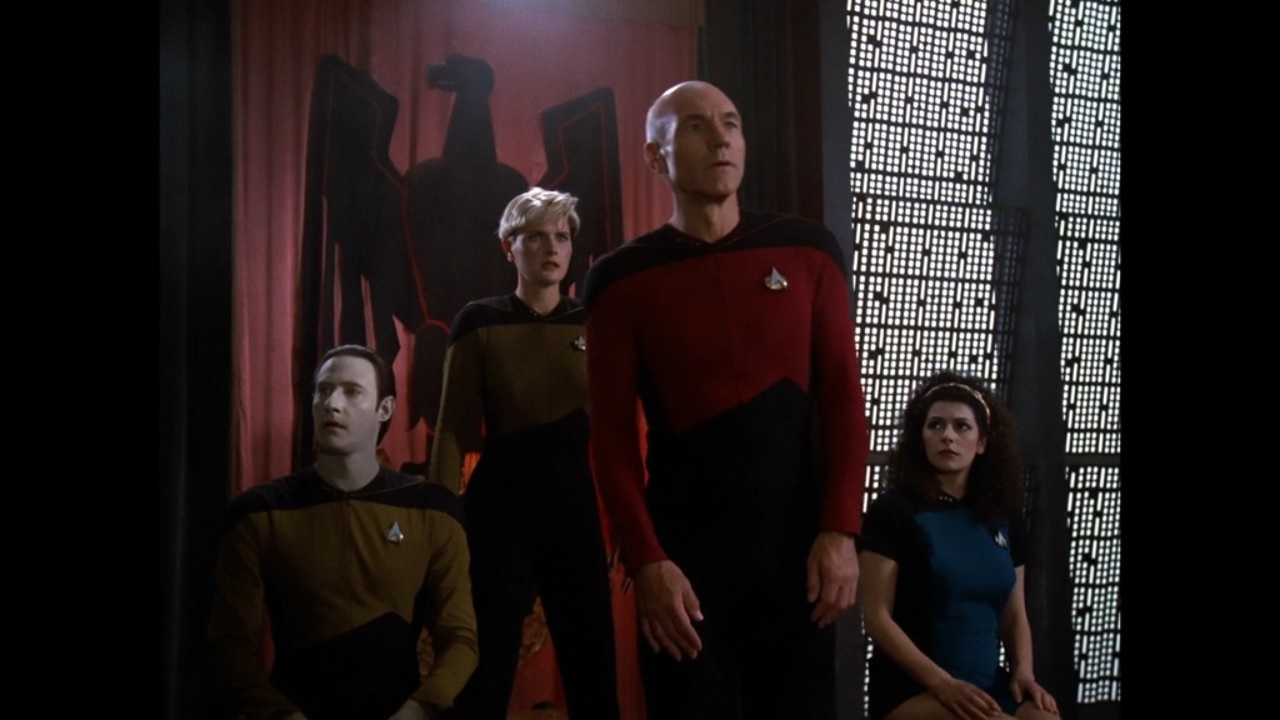 Star Trek: The Next Generation, Season 1, Episode 1 - Encounter at Farpoint (Part 1)