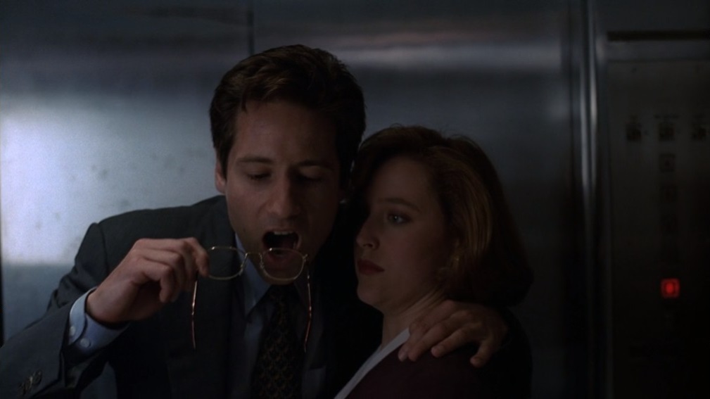 The X-Files, Season 1, Episode 6 - Shadows